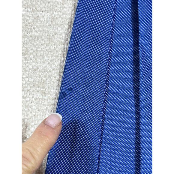 Gucci Men’s Blue Striped 100% Silk Necktie 59″ × 3.75″ Luxury Tie Italian Silk - Picture 6 of 9